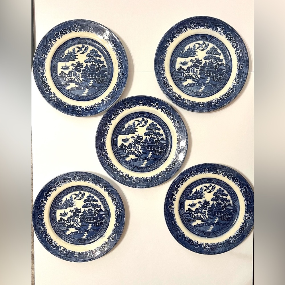 Set of 5 Vintage Blue Willow 9” Dinner Plates - Made in England